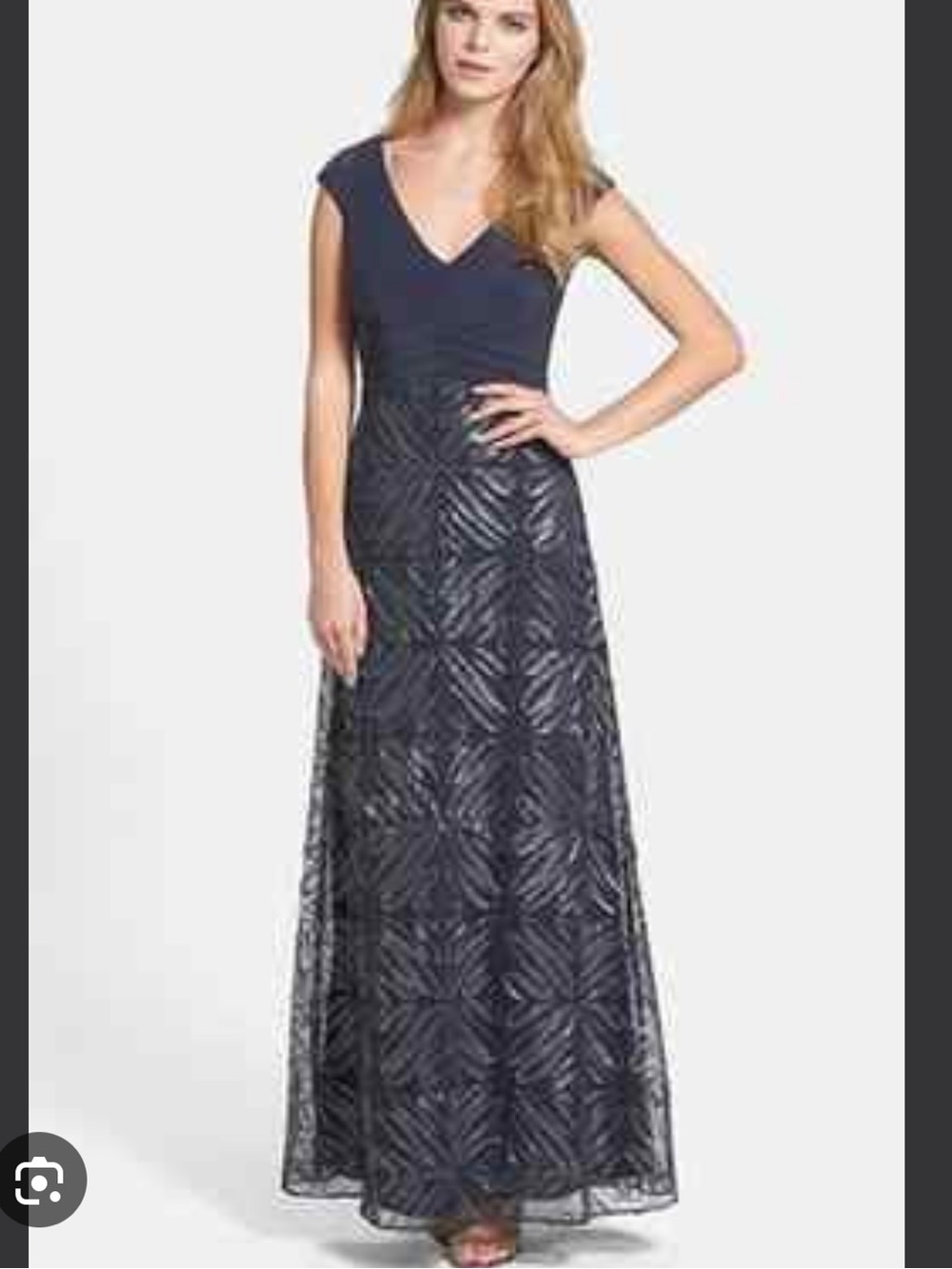 Tadashi Shoji sequin v neck Navy Chiffon Gown size 12